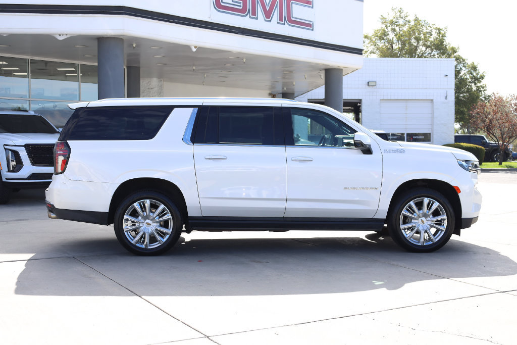 Used 2021 Chevrolet Suburban High Country w/ Premium Package AWD/4WD image 7