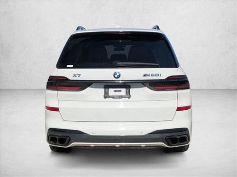 Used 2024 BMW X7 M60i image 5