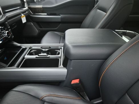 New 2026 Ford F250 Lariat w/ Black Appearance Package image 21