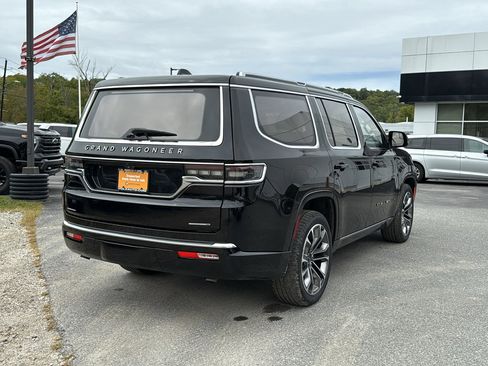 Used 2022 Jeep Grand Wagoneer Series III w/ Rear Seat Video Group 1 image 4