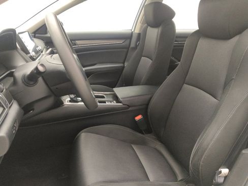 Used 2019 Honda Accord LX image 17