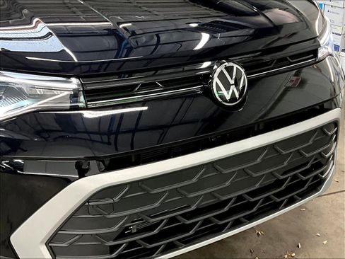 New 2026 Volkswagen Taos S image 32