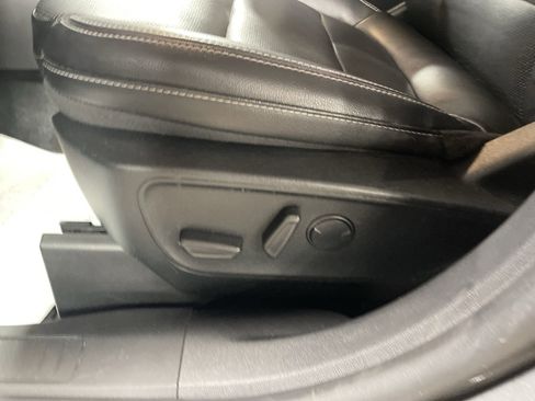 Used 2022 Ford Escape SEL image 10