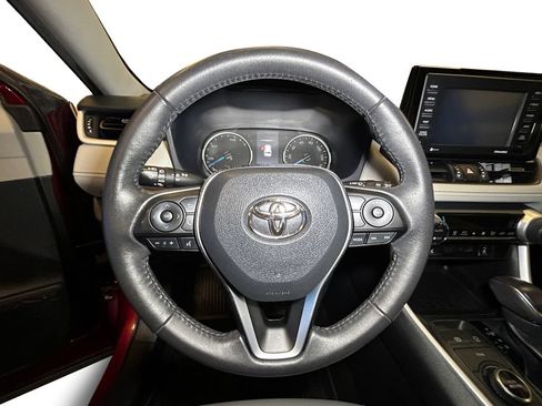 Used 2021 Toyota RAV4 XLE Premium AWD/4WD image 12
