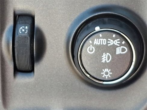 Used 2016 Chevrolet Silverado 1500 High Country image 23