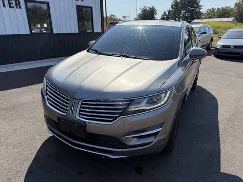 Used 2017 Lincoln MKC Select image 2