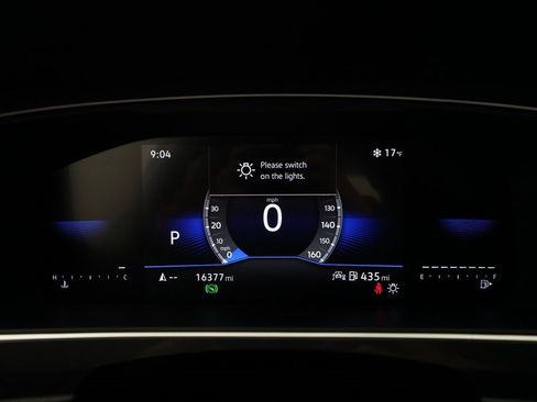 Used 2024 Volkswagen Tiguan SE image 2