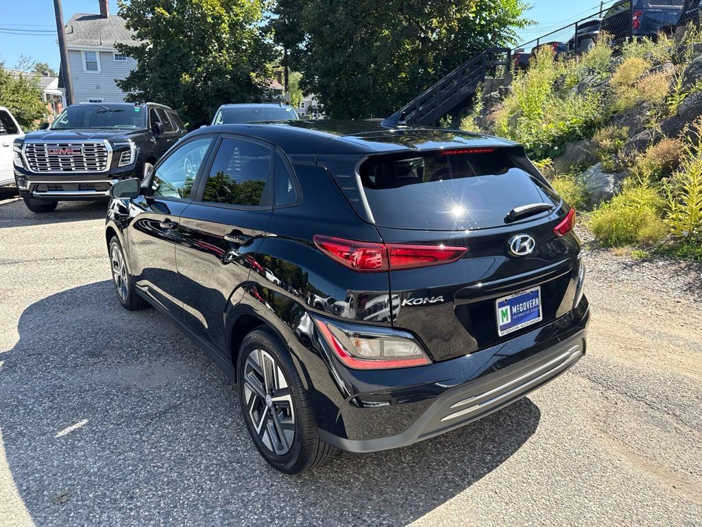 Certified 2023 Hyundai Kona SEL FWD image 4