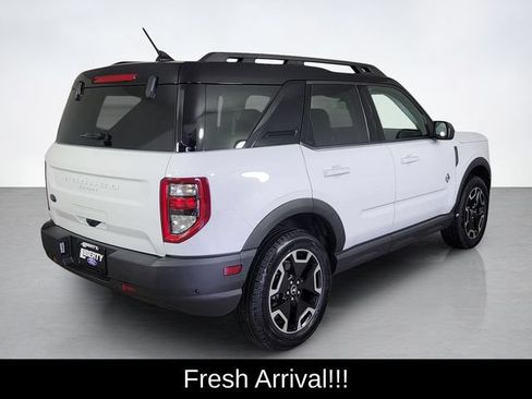 Used 2023 Ford Bronco Sport Outer Banks w/ Tech Package AWD/4WD image 3