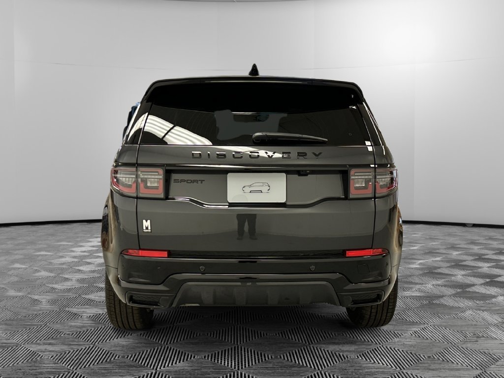 New 2026 Land Rover Discovery Sport Landmark AWD/4WD image 4