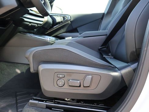 Certified 2025 BMW X3 xDrive30i w/ Premium Package image 40