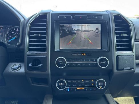 Used 2019 Ford Expedition Max XLT w/ Equipment Group 202A RWD image 26