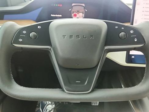 Used 2022 Tesla Model X image 41