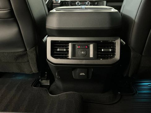 Used 2025 Ford F250 Platinum AWD/4WD image 27