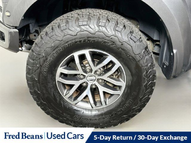 Used 2017 Ford F150 Raptor w/ Equipment Group 802A Luxury AWD/4WD image 37