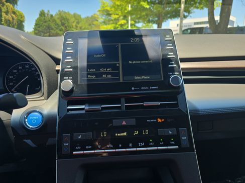 Used 2019 Toyota Avalon XLE w/ Moonroof Package FWD image 21