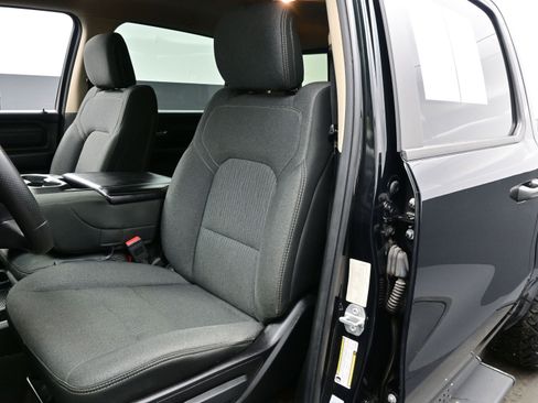 Used 2019 RAM 1500 Tradesman w/ SXT Appearance Group image 11