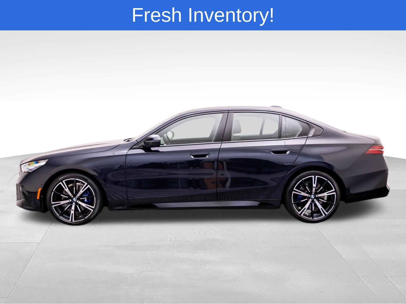 Certified 2027 BMW 530i xDrive w/ M Sport Package AWD/4WD image 2