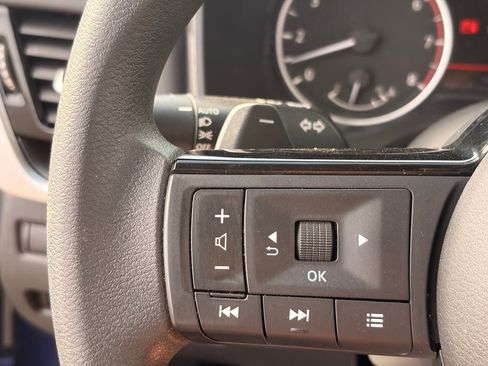 Certified 2023 Nissan Rogue SV FWD image 26