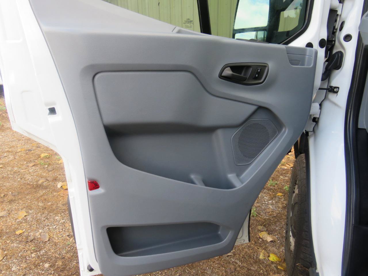 Used 2017 Ford Transit 250 130 Medium Roof RWD image 17