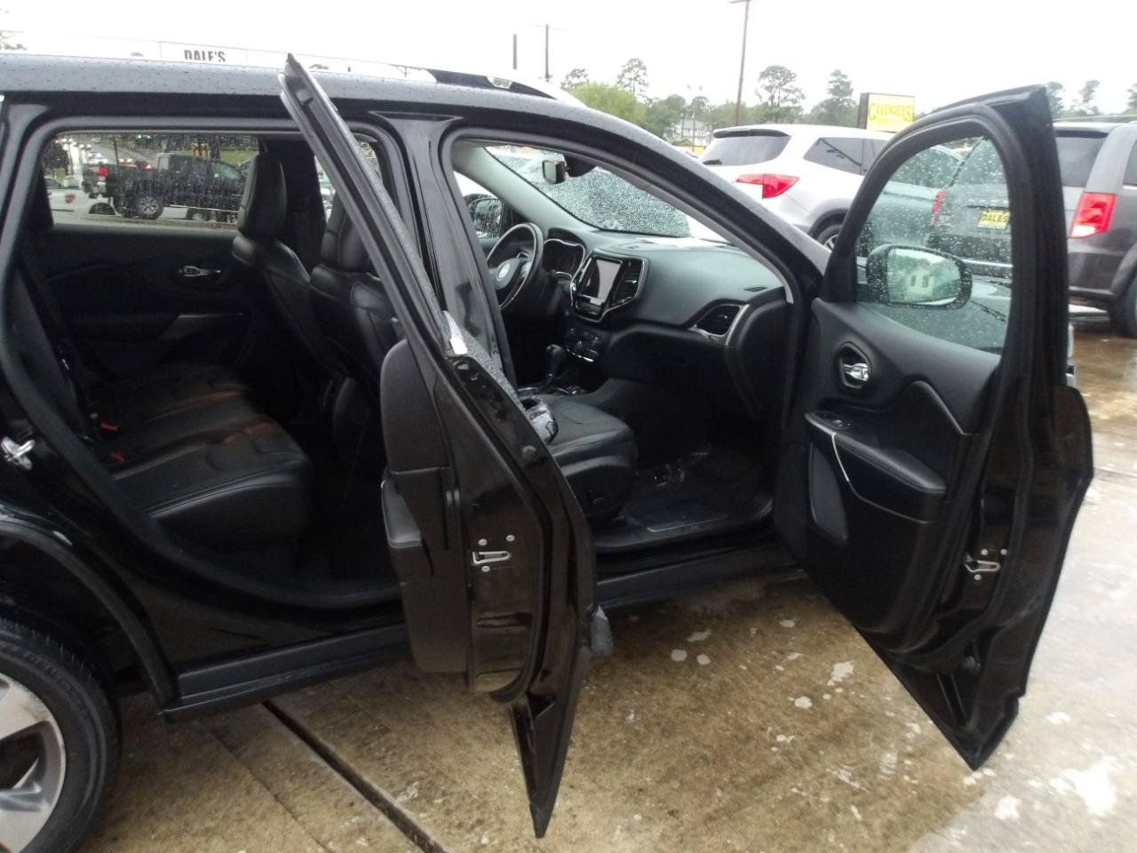 Used 2020 Jeep Cherokee Limited FWD image 6