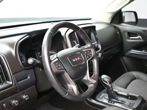 Used 2022 GMC Canyon AT4 image 10