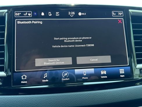 Used 2023 Chrysler Pacifica Touring-L FWD image 23