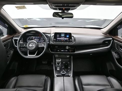 Used 2022 Nissan Rogue SV w/ SV Premium Package AWD/4WD image 9