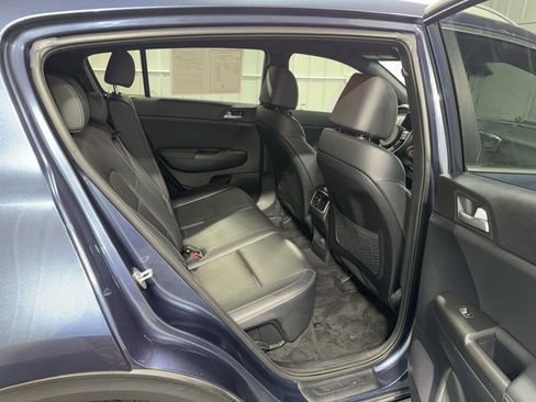 Used 2021 Kia Sportage S image 12