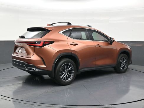 Used 2025 Lexus NX 250 FWD w/ Accessory Package (A2) image 5