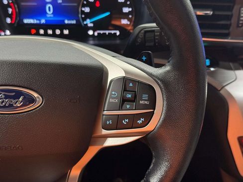 Used 2021 Ford Explorer XLT w/ Equipment Group 202A image 11