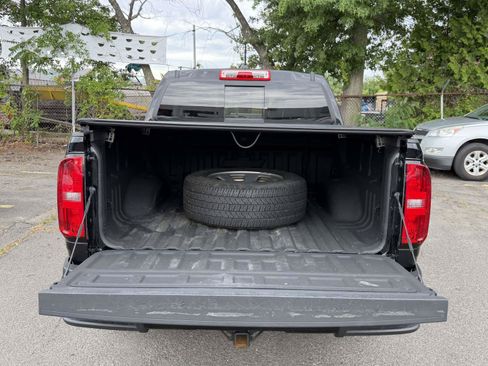 Used 2022 Chevrolet Colorado Z71 AWD/4WD image 9