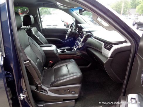 Used 2017 GMC Yukon SLT image 32