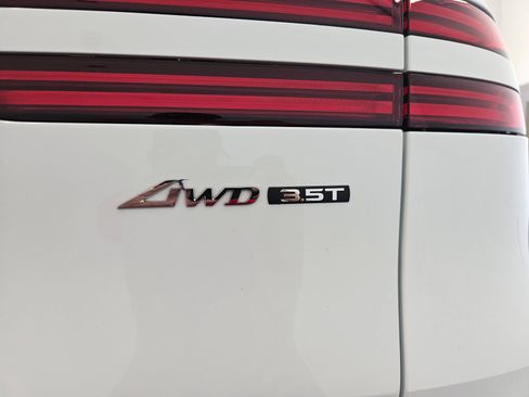 Used 2025 Genesis GV70 3.5T Sport w/ Sport Prestige Package AWD/4WD image 10