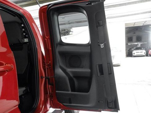 Used 2018 Toyota Tacoma SR RWD image 44