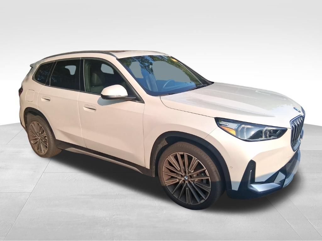 Used 2025 BMW X1 xDrive28i w/ Technology Package AWD/4WD image 11