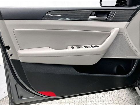 Used 2019 Hyundai Sonata Limited image 18