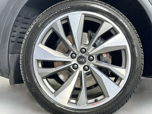 Used 2023 Audi SQ5 Premium Plus w/ Premium Plus Package image 11