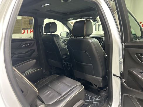 Used 2022 Chevrolet Traverse Premier w/ Redline Edition AWD/4WD image 13
