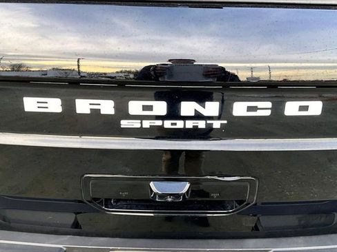 Used 2025 Ford Bronco Sport Badlands image 32