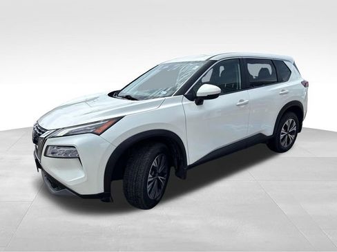 Used 2022 Nissan Rogue SV FWD image 3