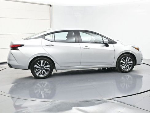 Used 2025 Nissan Versa SV image 19