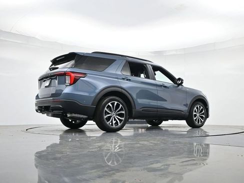 New 2026 Ford Explorer ST-Line RWD image 32