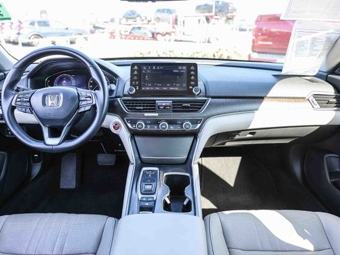 Certified 2019 Honda Accord EX-L image 2