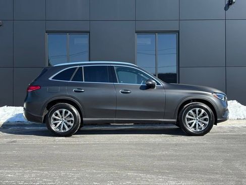 Used 2025 Mercedes-Benz GLC 300 4MATIC image 8