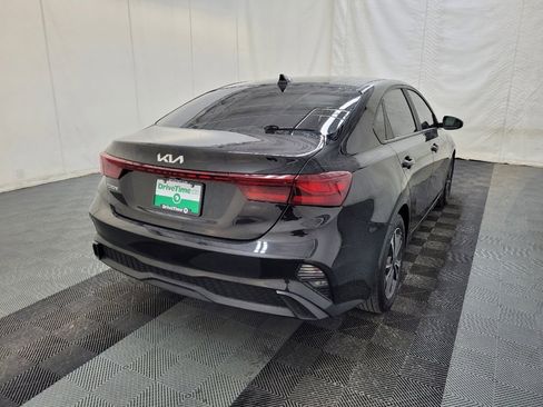 Used 2022 Kia Forte LXS image 9