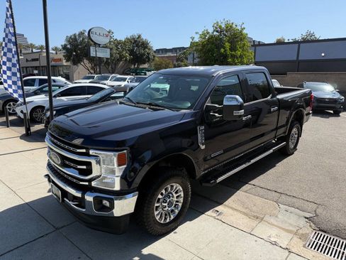 Used 2021 Ford F250 XLT w/ XLT Premium Package AWD/4WD image 13