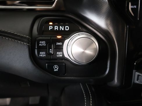 Used 2025 RAM 1500 Limited AWD/4WD image 9
