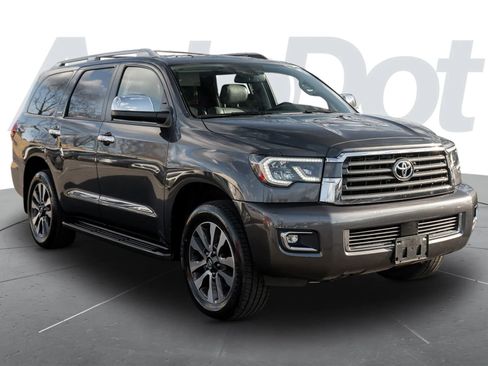 Used 2018 Toyota Sequoia Limited image 4