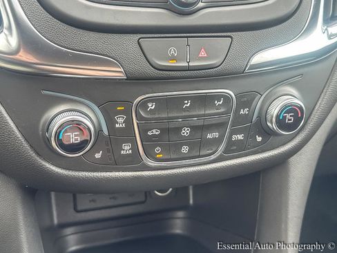 Certified 2024 Chevrolet Equinox LT w/ LPO, Floor Liner Package image 26